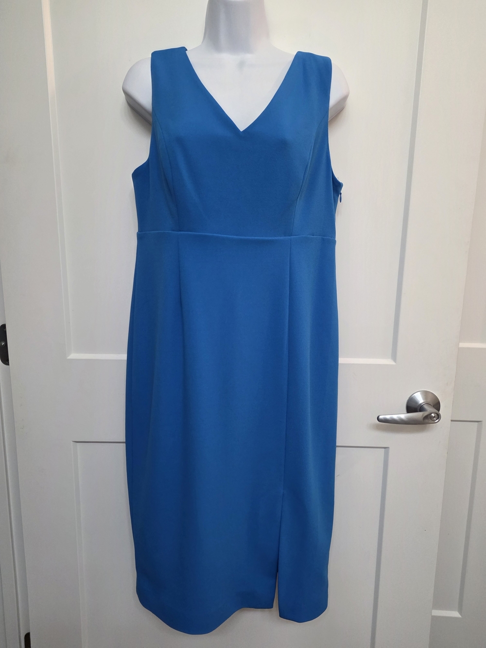 DKNY Classic V Front and Back Blue Dress - Picture 3 of 11